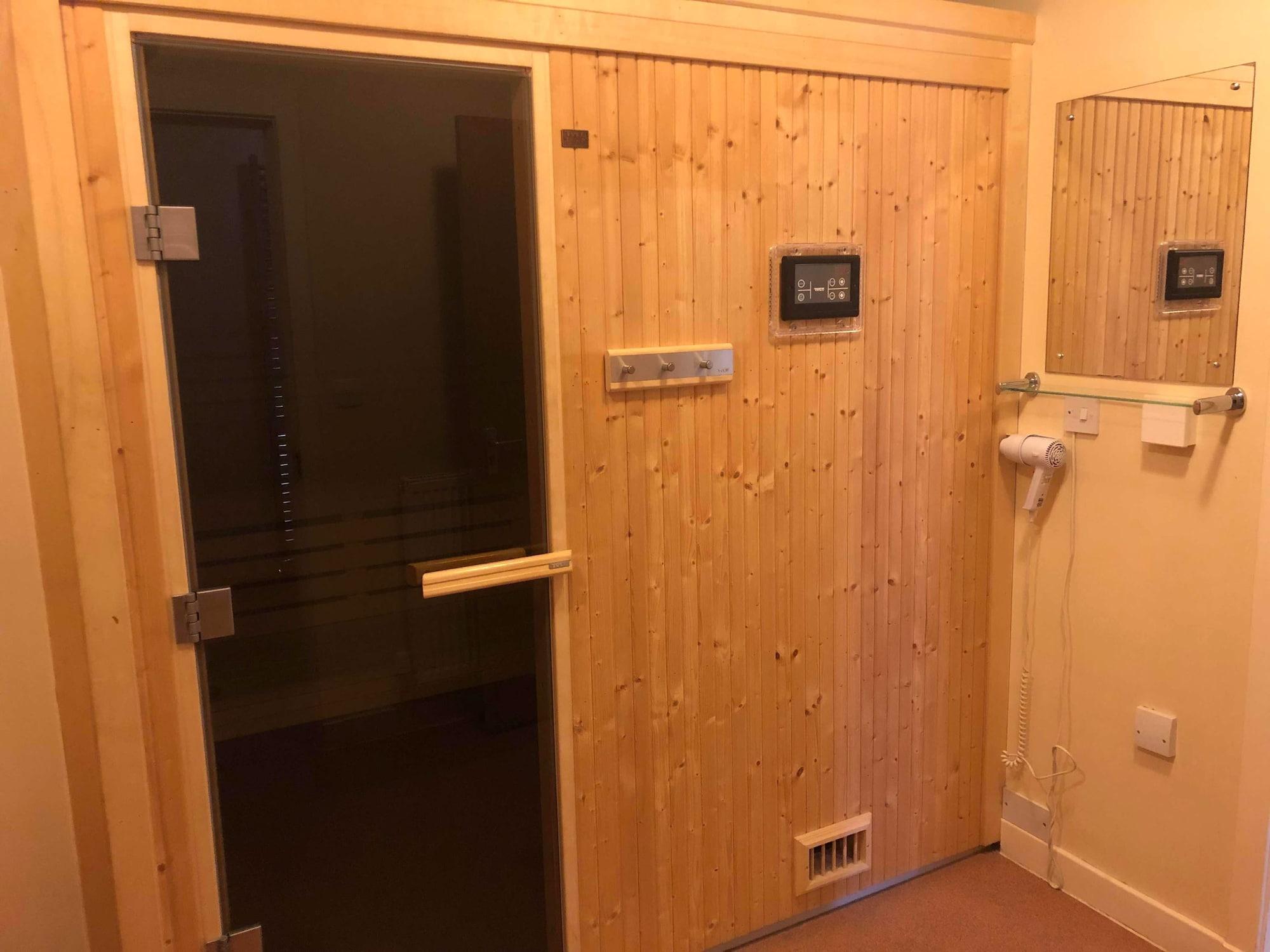 Rothes Oyo Eastbank Hotel, Speyside Scotland מראה חיצוני תמונה